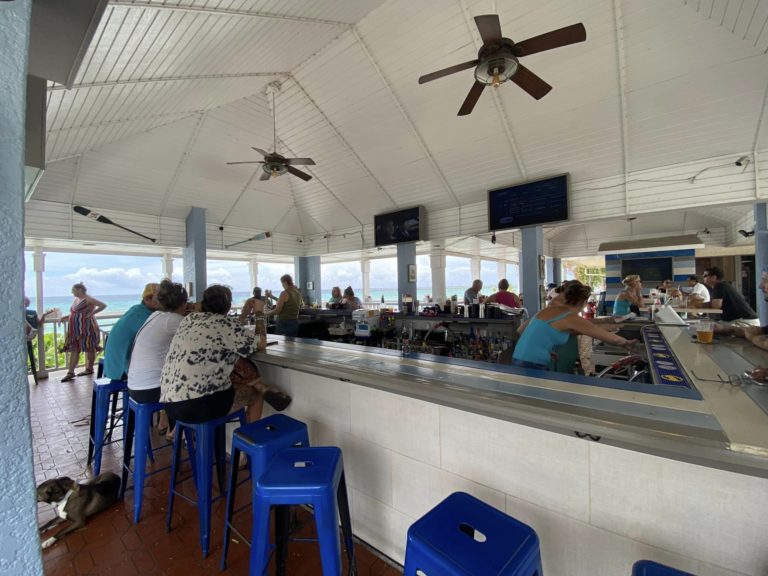 Louie and Nachos Beach Bar 6 768x576