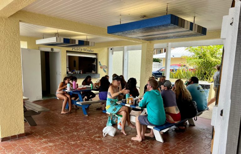 Louie and Nachos Beach Bar 7 768x491