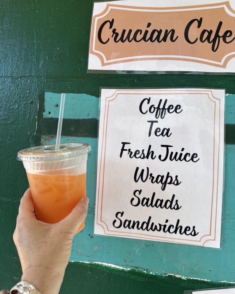 crucian cafe3 768x961
